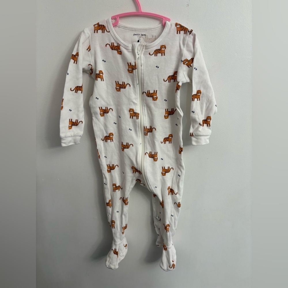 Petit lem White Tiger Print Kids One-Piece Zipper Footed Pajamas 18 months